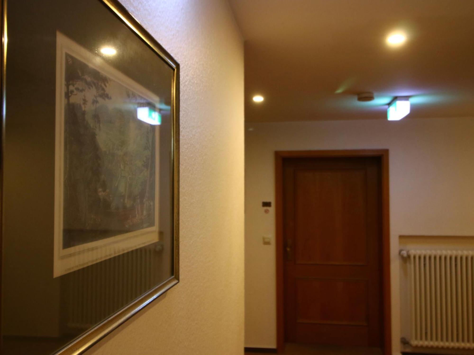 盖斯特豪弗巴仁酒店 韦因加尔滕 外观 照片